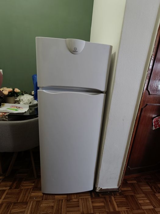 Frigorífico pequeno.
