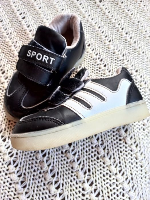 Продам кросівки для хлопчика