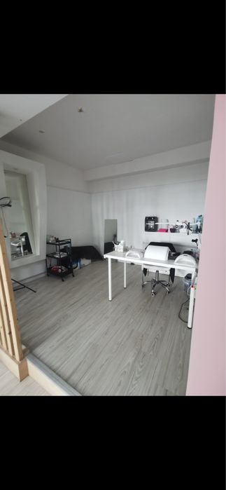 Podnajme wynajmę pomieszczenie w salonie Rataje