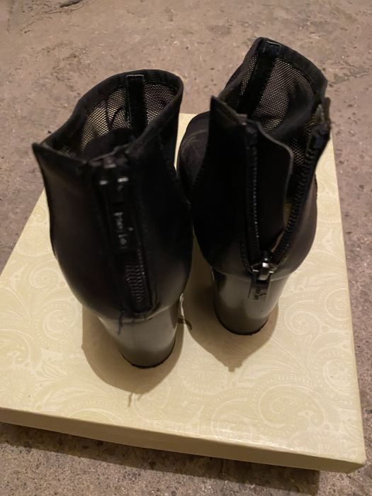 Buty damskie na obcasie