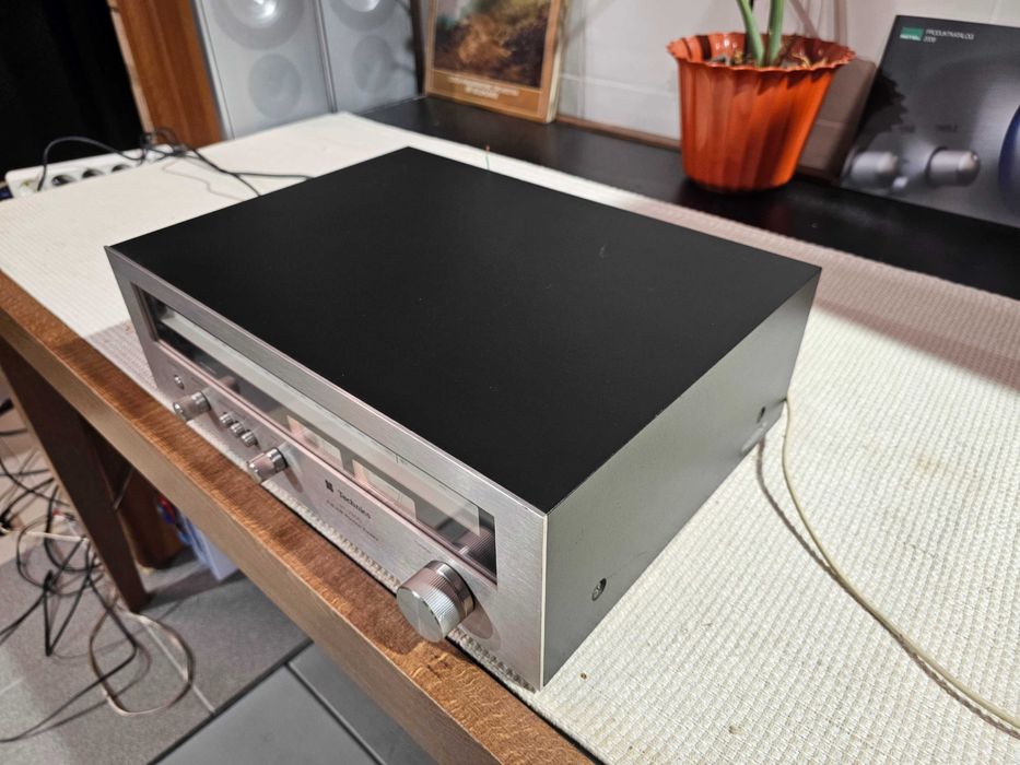 Тюнер Technics ST-7600 AM/FM Stereo Tuner