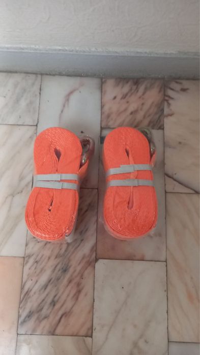 Vendo Cintos de Segurança de Carga.