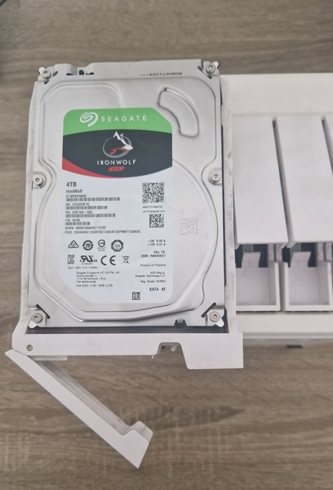 Мережеве сховище QNAP