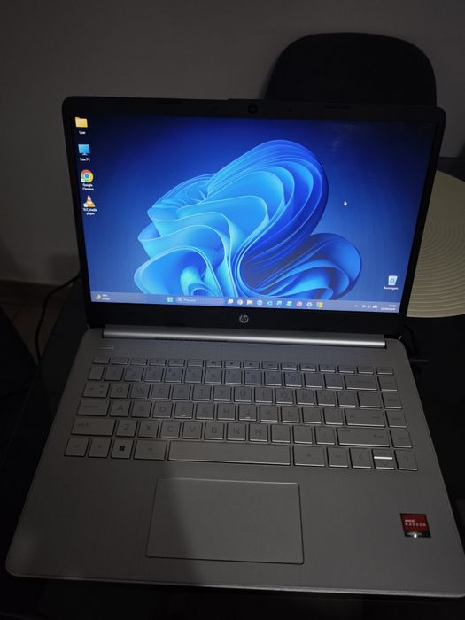 HP 8GB Ram 512 SSD