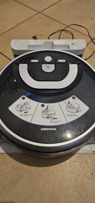 Robot mocujący, mop