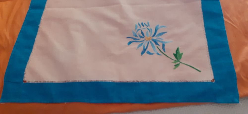 Pano e Guardanapos Antigos Bordados