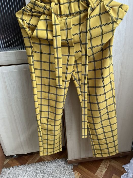 Яскравий дитячий  костюм у клітинку