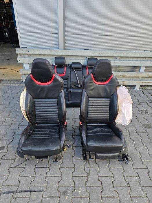 komplet fotel prawy lewy tył przod fotele skora skoda octavia iii vrs