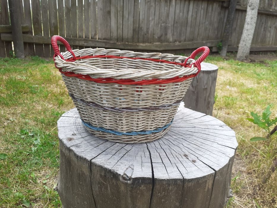 Корзинка з алюмінієвого провода.