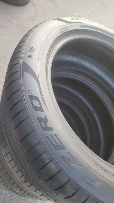 285 45 21 Pirelli P Zero PZ4 RSC*