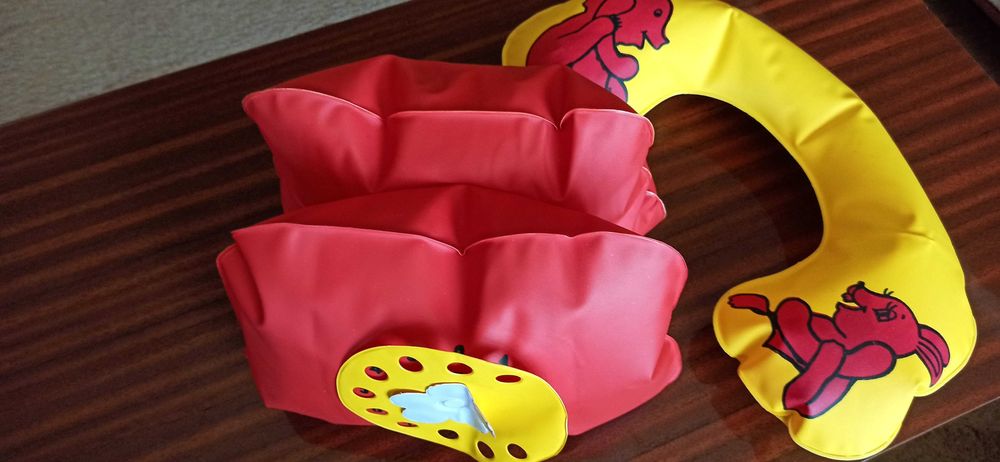 Игрушка телефон надувной детский