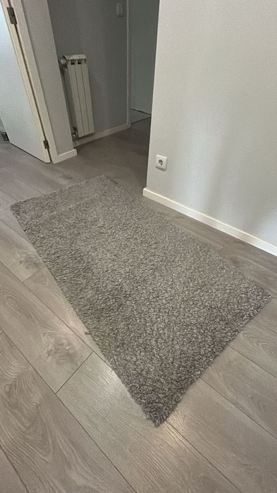 Tapete cinzento da Carpetstore - medida 1,63x0,82