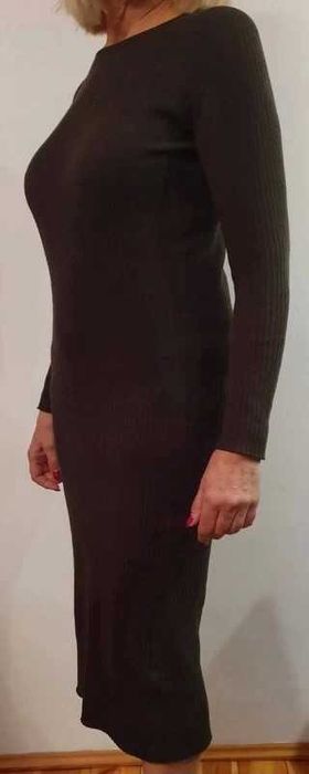 Sukienka dzianinowa prążki Zara