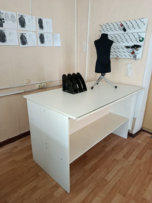 продам Меблі "Закройщика та Офісн, Рецепшн, Ниткотримачі