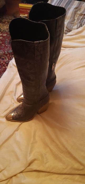 Carinii Kowbojki skóra węża 38