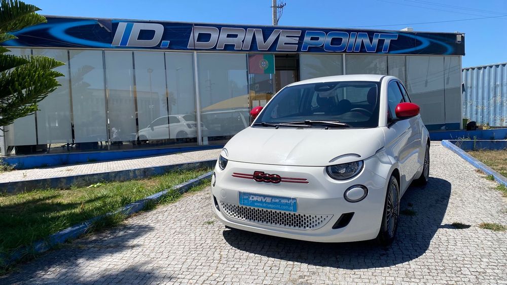 Fiat 500e (RED)