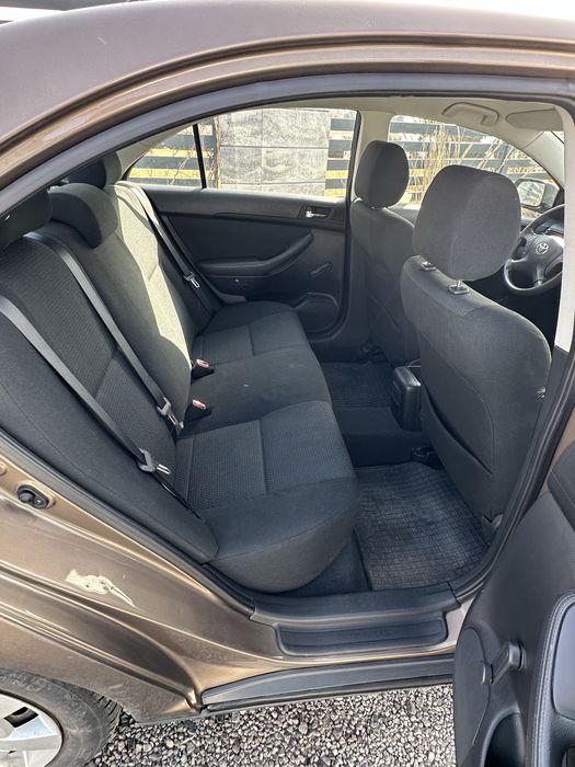 Toyota avensis 2.0 d-4d
