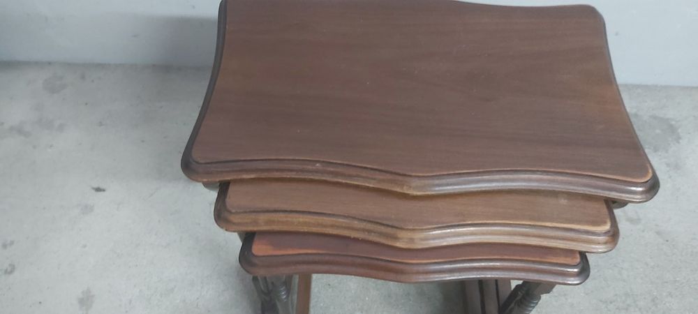Mesa 3 níveis de madeira