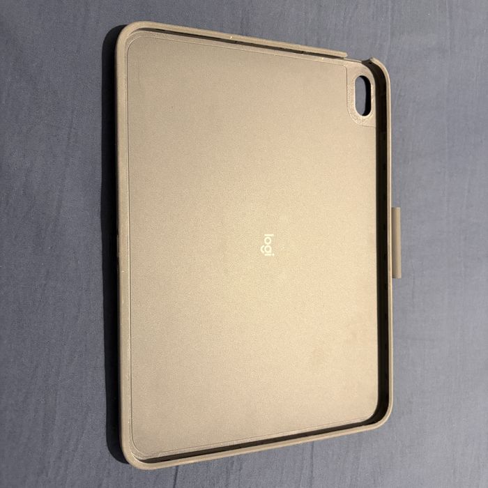Etui Logitech Combo Touch do iPad 10. / 11. Gen (A16) stan BDB, PL