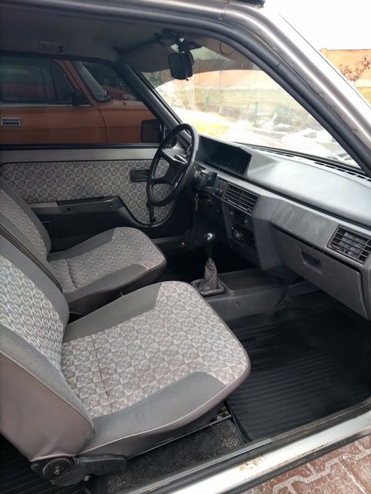 Продам живую,ухоженную,экономную,хозяйскую машину!