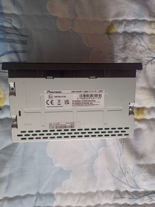 Auto-Rádio Pioneer DMH-A240BT!