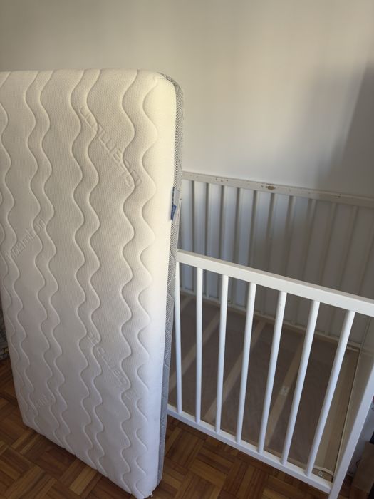 Berço de bebé + colchão | 120 × 60 cm