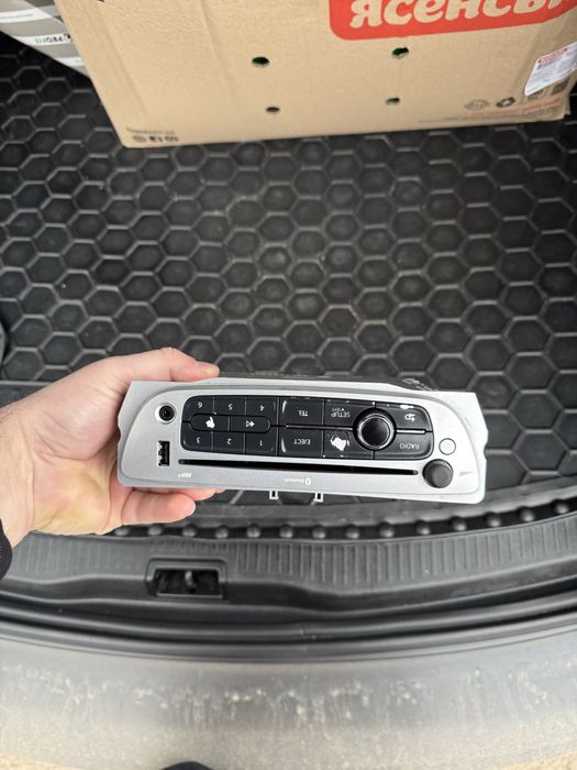 Магнітола Renault Megane 3 Scenic 3, радіо Меган 3 Сценік 3