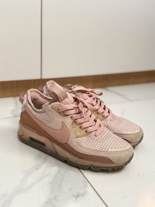Nike кроссовки 36,5