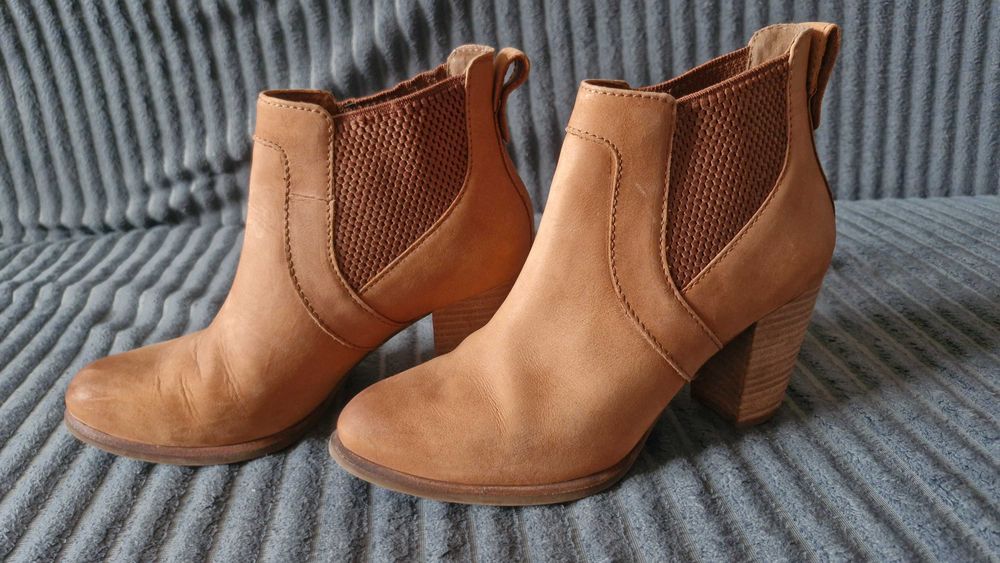 Жіночі черевики ugg