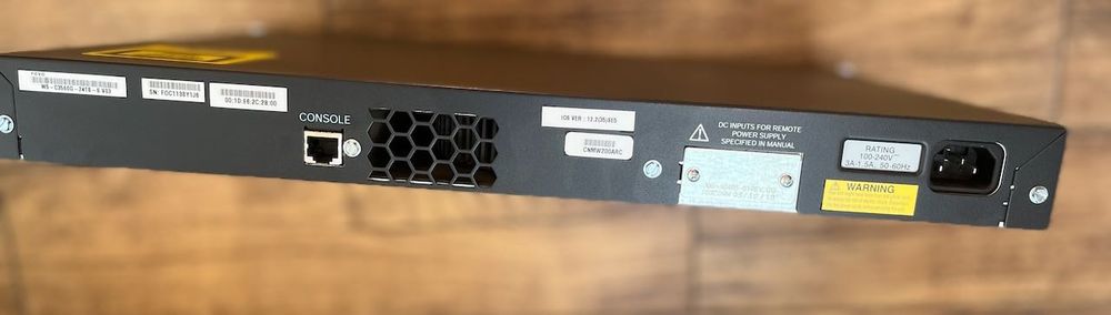 Switch Cisco Catalyst 3560G WS-C3560G-24TS-S 24 x 1G RJ45, 4 x 1G SFP