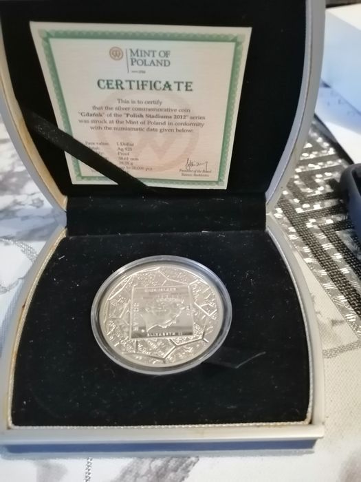 Срібна монета 1 долар