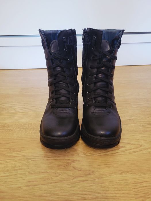 Botas em Pele- Calçado Militar