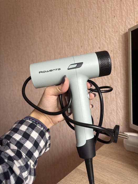 Фен Rowenta майже новий