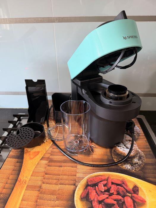 Máquina café Nespresso Vertuo
