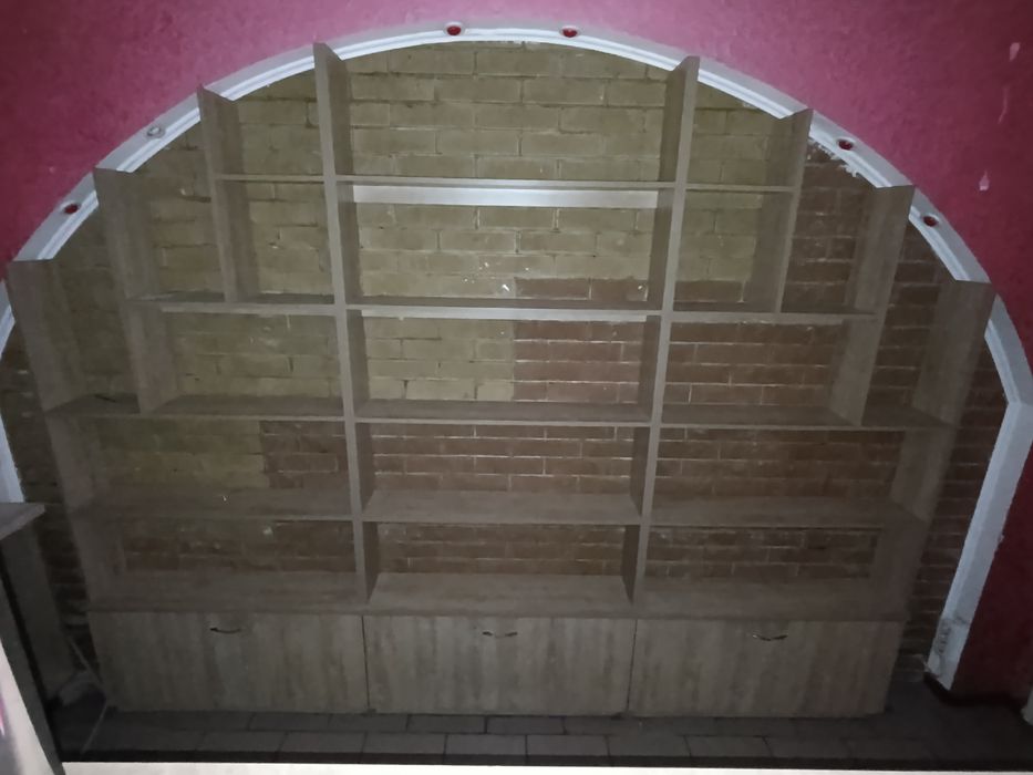 ‼️СРОЧНО‼️Барный стелаж в хорошем состоянии