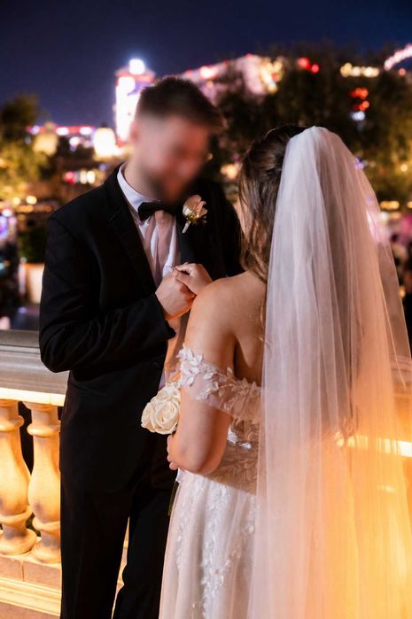 Suknia ślubna Blossom z rozcięciem