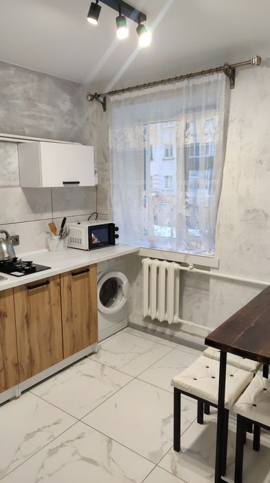 Подобово/погодинно.Центр