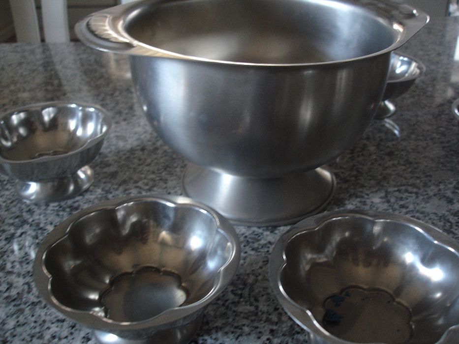 Conjunto Taças em Metal