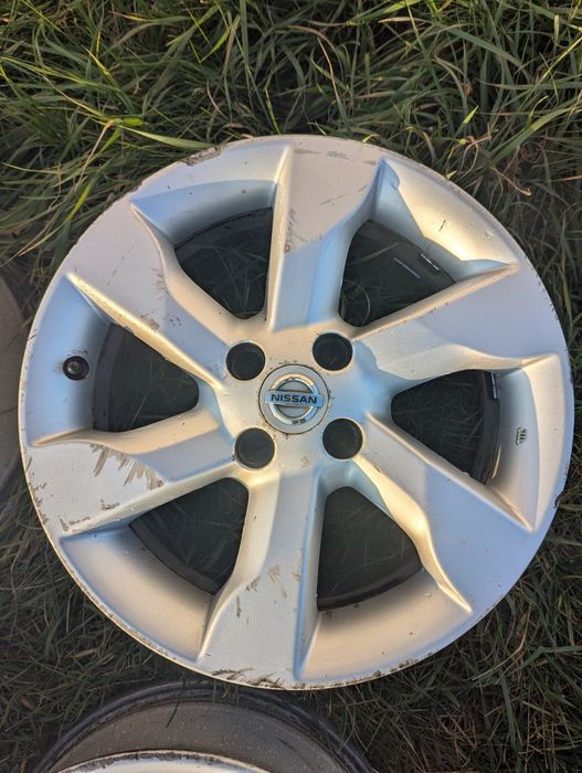 Титани легкосплавні диски R16 4*100 Nissan