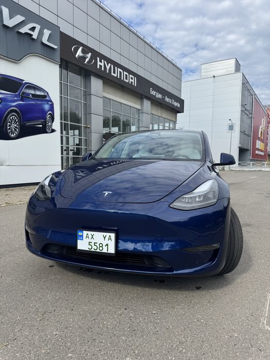 Tesla Model Y 2023 року