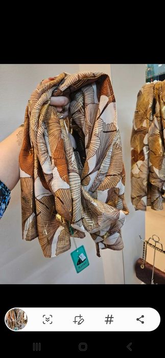 Sliczny elegancki szalik