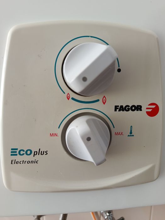 Esquentador com isqueiro automático