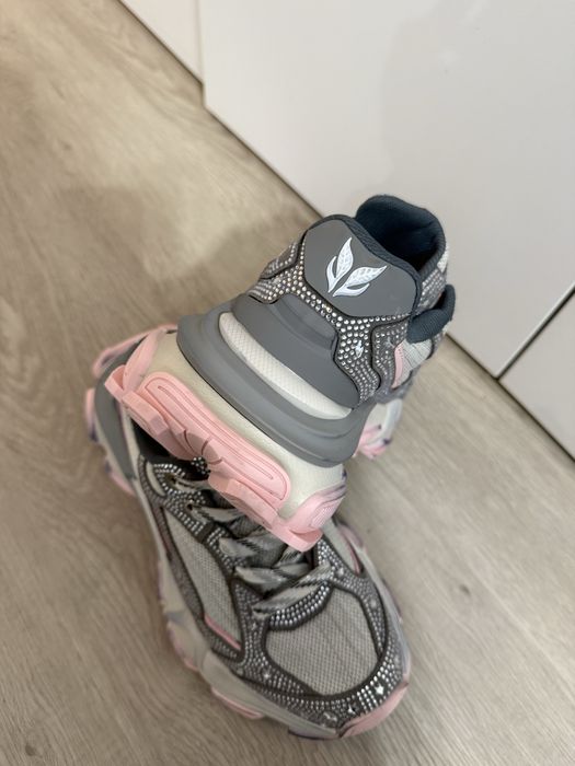 Жіночі кросівки MIRATON велюрові сірі, 24,5 см