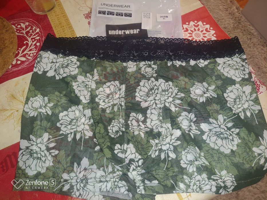 Cueca Box com detalhe de Renda