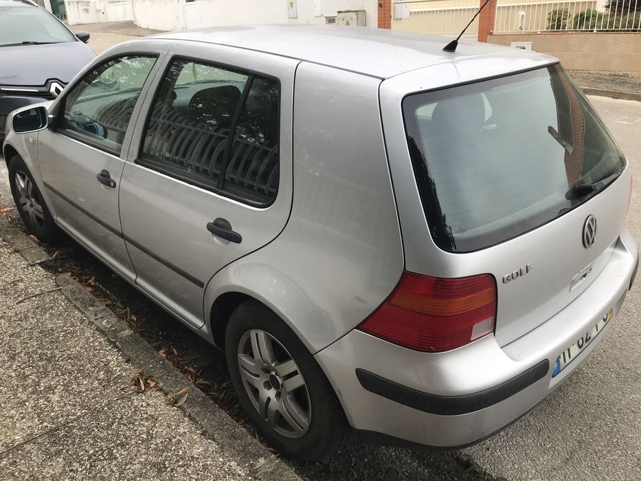 VW Golf IV a GPL/Gasolina