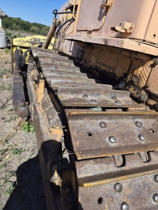 Продається бульдозер С-130 гусеничний