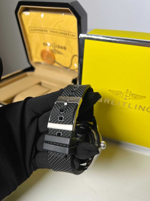 Часы Breitling Superocean Heritage B20 AB2010121B1S1