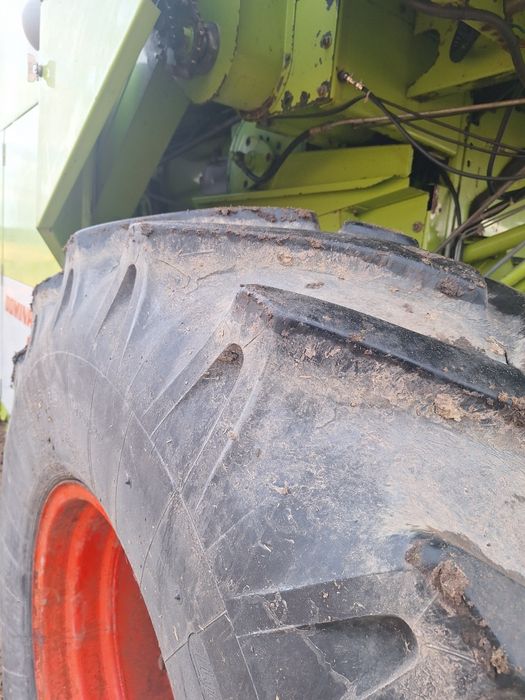 Комбайн Claas Dominator 76