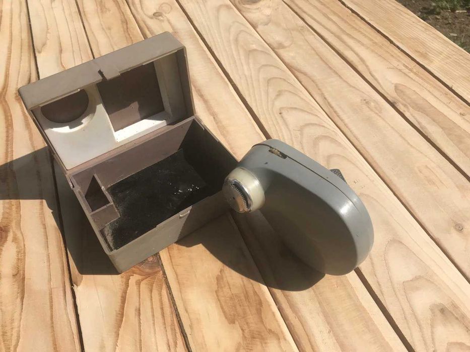 Продам механическую, заводную советскую бритву.