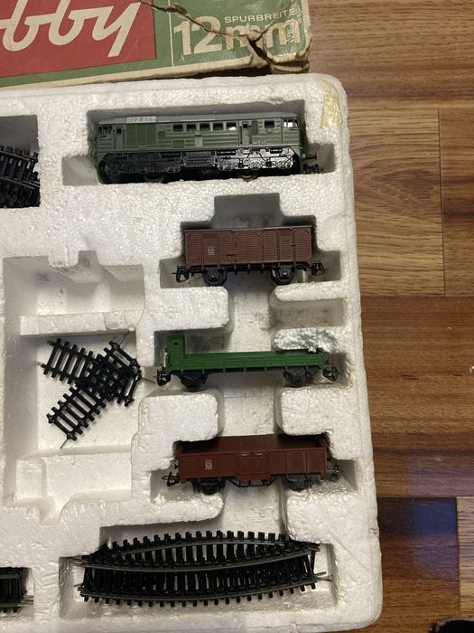 Stara 40 letnia kolejka elektryczna 40 letnia kompletna PRL